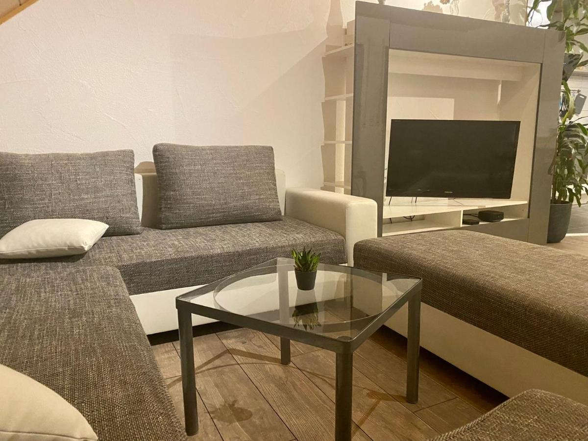 Ferienwohnung Mit Ausblick Mombris Esterno foto